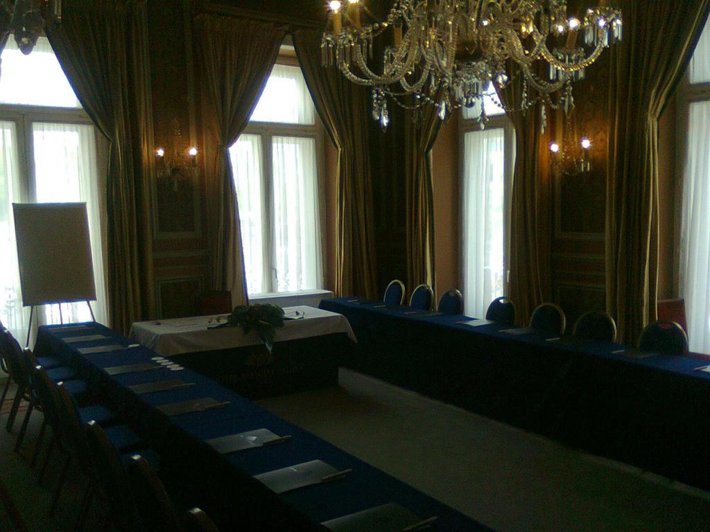 فندق آفينيدا بالاس Lisboa المظهر الخارجي الصورة The conference room of the European Economic and Social Committee