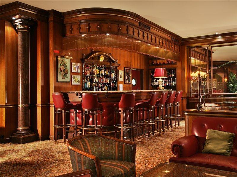 فندق آفينيدا بالاس Lisboa المظهر الخارجي الصورة The bar at the St. Regis